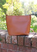 Load image into Gallery viewer, Brielle Bucket Bag - Camel