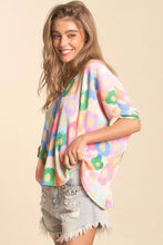 Load image into Gallery viewer, Flower V-Neck
