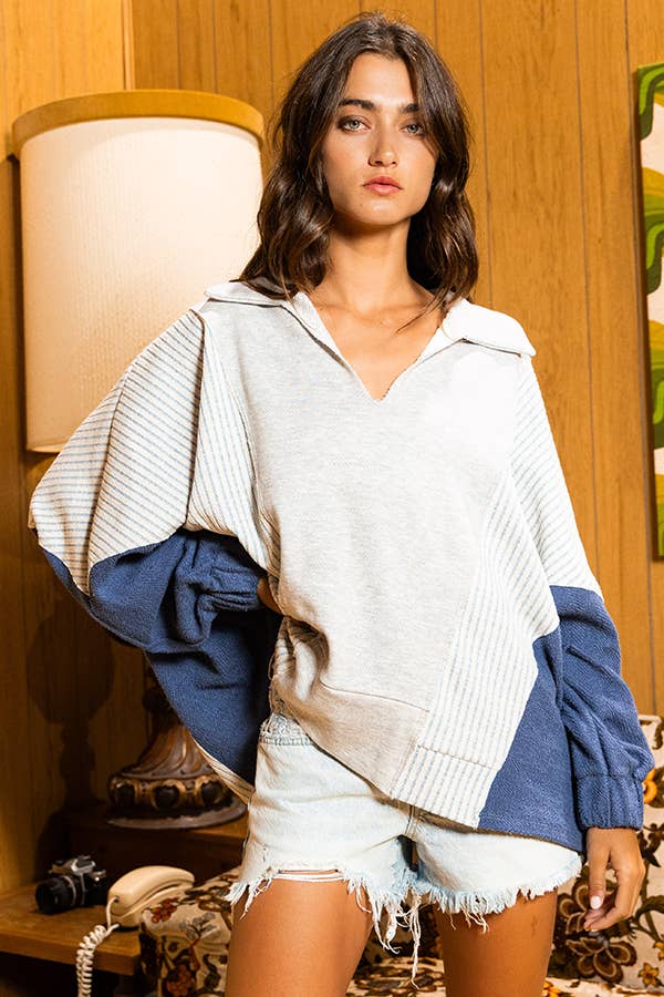 Oversized V-Neck - 2 Colors