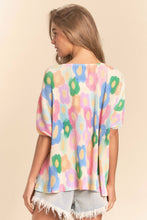 Load image into Gallery viewer, Flower V-Neck
