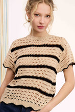 Load image into Gallery viewer, Tan/Black Scalloped Sweater
